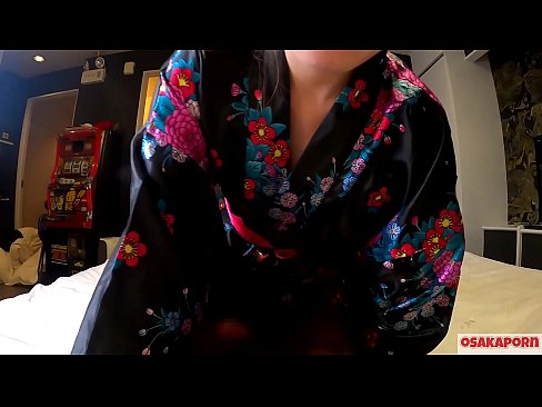 ❤️ Mladá cosplay dívka miluje sex až k orgasmu se squirtem v koníčku a výstřikem. Asijská dívka s chlupatou kundičkou a krásnými prsy v tradičním japonském kroji v amatérském videu předvádí masturbaci s mrdacími hračkami. Sakura 3 OSAKAPORN. ❤ Porno video u nás ☑