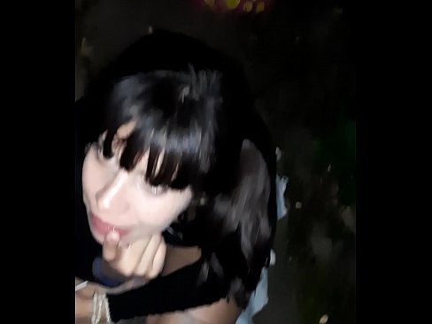 ❤️ Na ulici zduřelý penis výměnou za bonbóny ❤ Porno video u nás ☑
